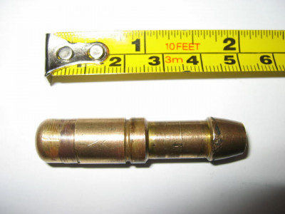 Vacuum non-return valve 003.jpg and 